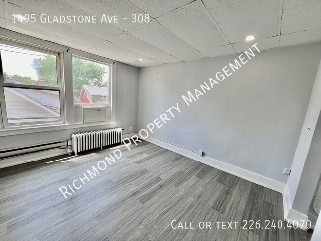 Building Photo - 1495 Gladstone Ave