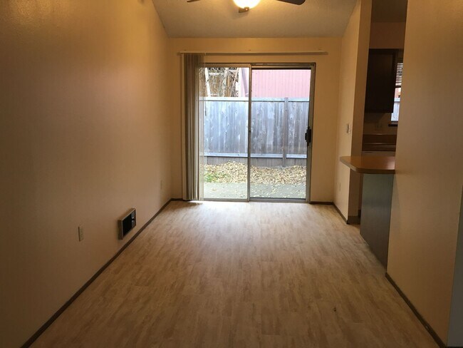 Foto del edificio - Easy Access to PCC Sylvania Campus, I-5