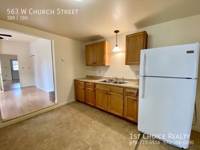 Building Photo - 563 W Church St