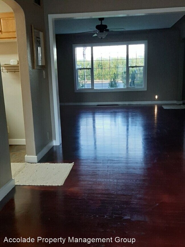 Building Photo - 3 br, 2 bath House - 5303 West Nob Hill Blvd
