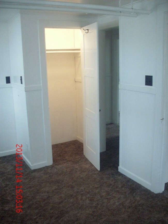 Building Photo - 281 1st Ave W N