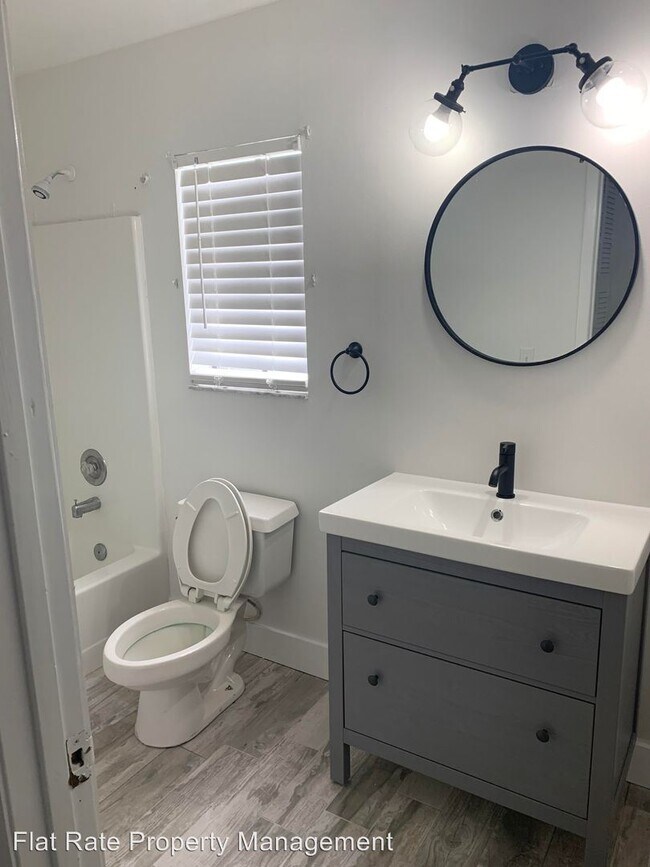 Foto del edificio - 4900 Dover Cir