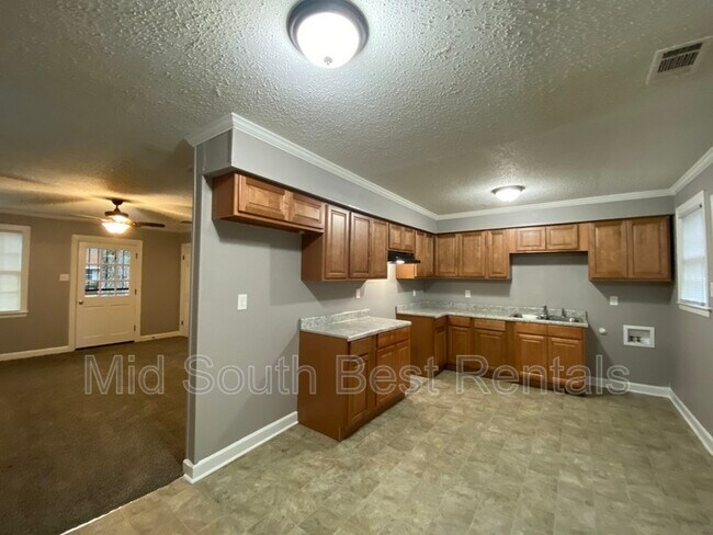 Building Photo - 792 Dawn Cove