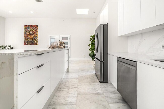 Foto del edificio - 513 Leslie Dr