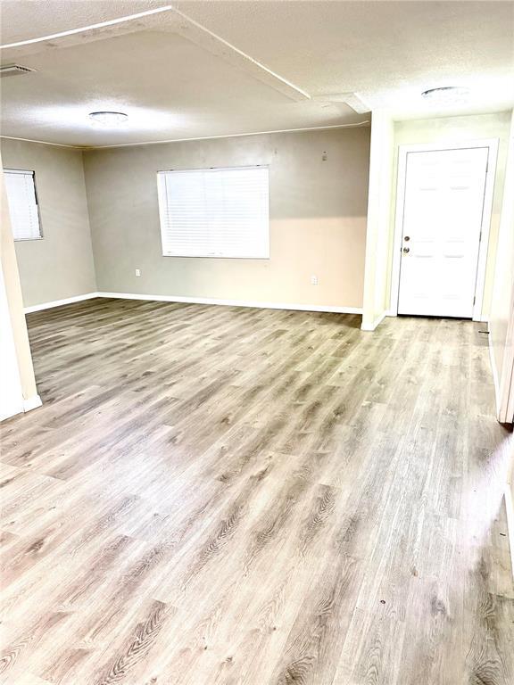 Foto del edificio - 2474 Dianne Dr