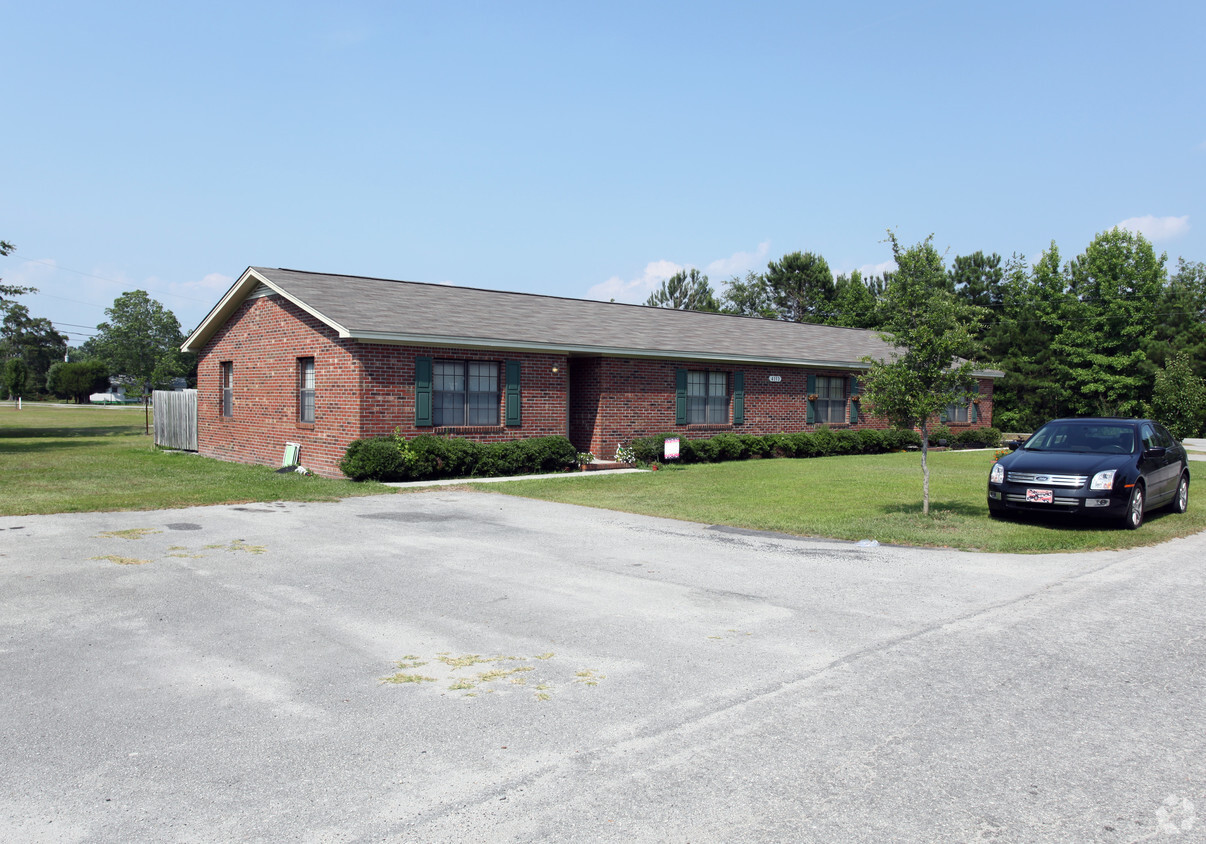 Primary Photo - Simmons Heights