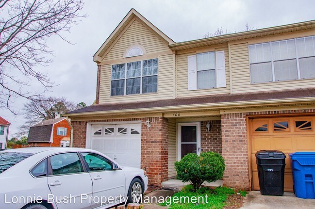 Building Photo - 3 br, 2.5 bath House - 700 Skipwith Rd