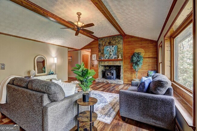 Foto del edificio - 3452 Monica Ln SW