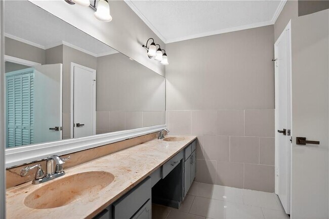 Foto del edificio - 105 Glen Acres Ct