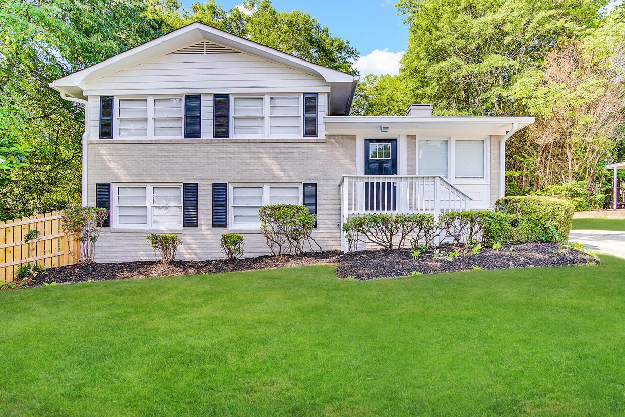 Primary Photo - 3940 Rutgers Dr Sw