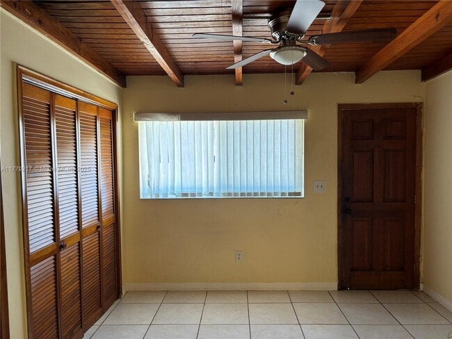 Foto del edificio - 10881 SW 6th St