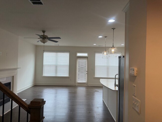 Foto del edificio - 2143 Arnage Dr