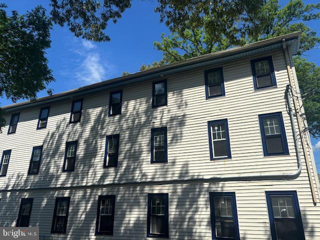 Building Photo - 166 East Ave