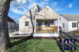 Building Photo - 2453 McGuffey Rd