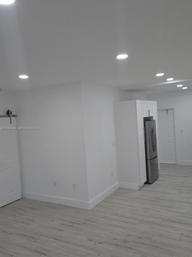 Foto del edificio - 14410 NE 5th Pl