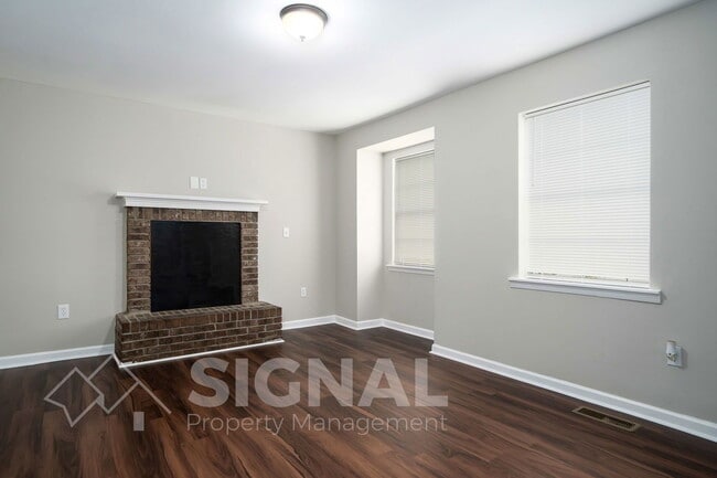 Foto del edificio - 2827 Arrowhead Cir NE