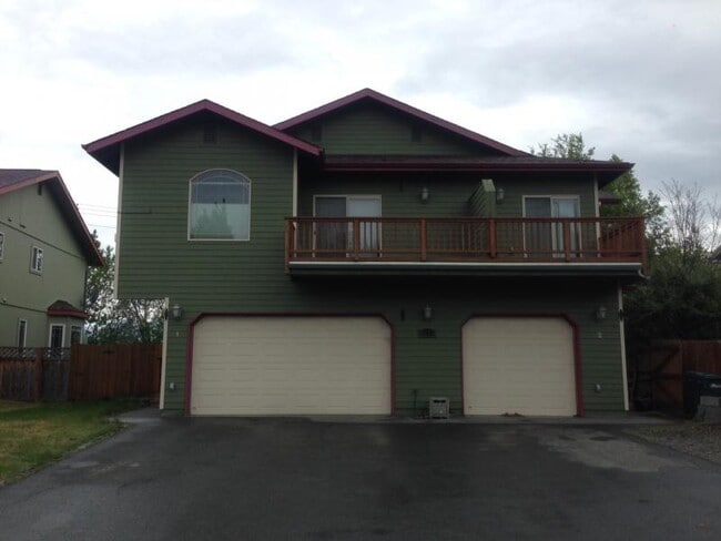 Photo - 8925 Lakehurst Dr House