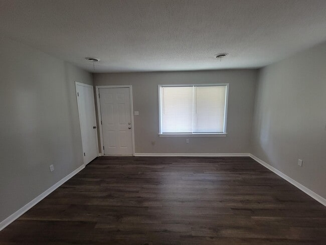 Building Photo - 3618 Audubon Pl