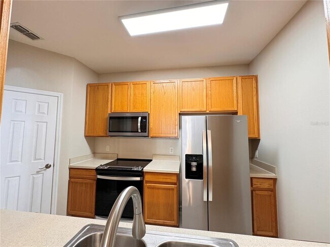 Building Photo - 6214 Stevenson Dr