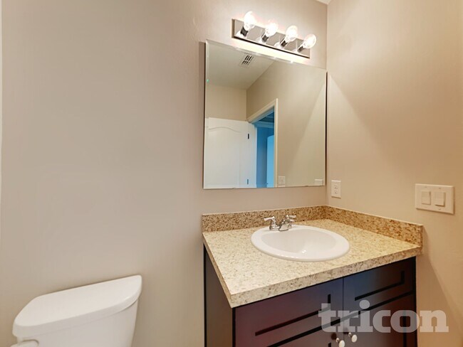 Foto del edificio - 2449 Valhalla Dr