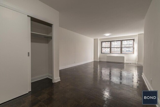 Foto del edificio - 400 E 89th St