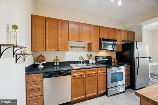 Foto del edificio - 1613 Harvard St NW