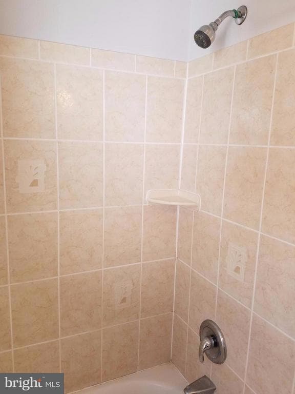 Building Photo - 1553 19th St N