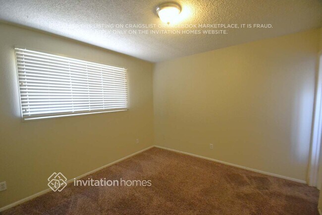 Foto del edificio - 8039 S 24th St