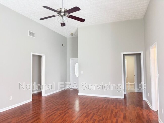 Foto del edificio - 2018 Elm Grove Ln