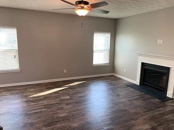 Building Photo - 1092 Baywood Dr