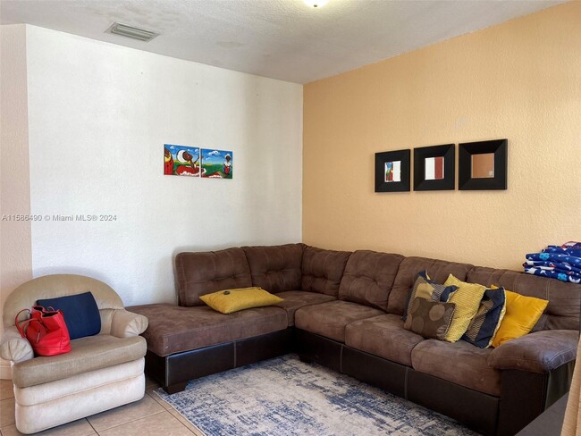 Building Photo - 12723 SW 49th Ct