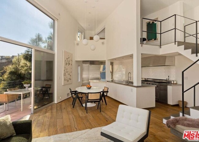 Building Photo - 2500 Zorada Dr