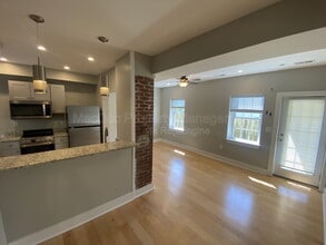Building Photo - 1115 Winchester St