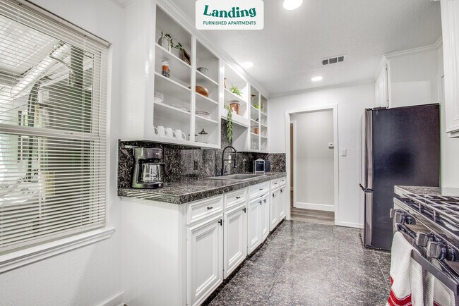 Building Photo - 1702 Palmwood Dr