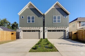 Building Photo - 5415 Arapahoe St