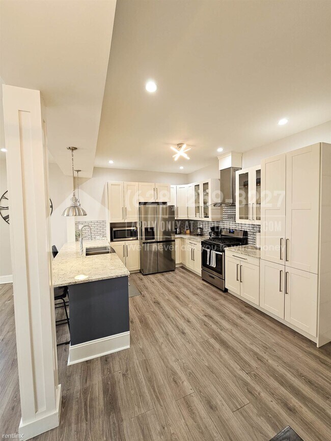 Foto del edificio - 4 br, 3.5 bath House - 571 Linwood Ave -