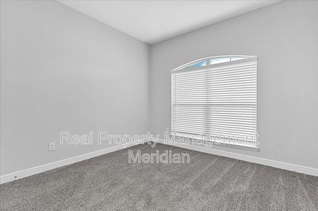 Photo - 212 Roundstone Rd House