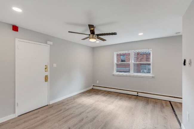 Photo - 905 E Cliveden St Apartment