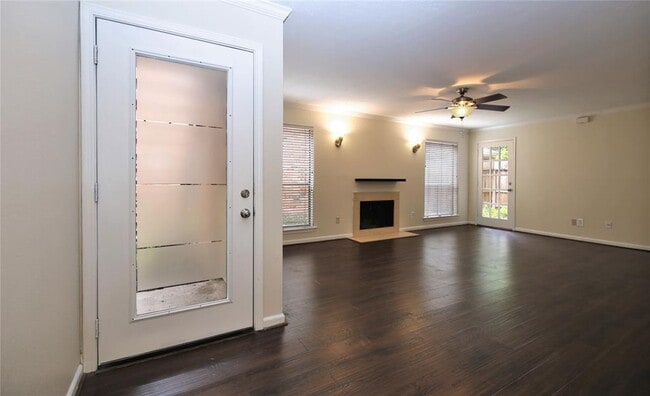 Building Photo - 1601 South Shepherd-