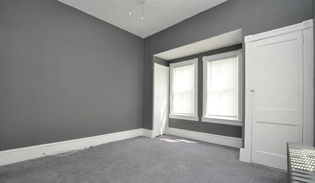 Bedroom different angle - 190 Clifton Ave