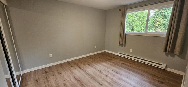 Foto del edificio - Rent: $2k per month - 2 bed, 1 bath