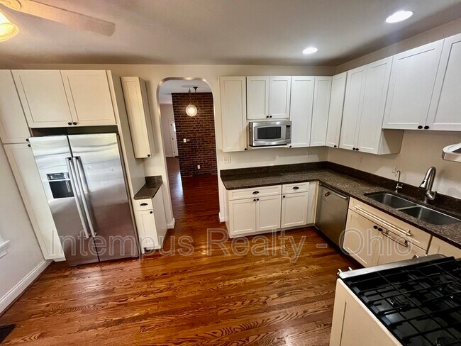 Foto del edificio - 3724 Stevens Pl