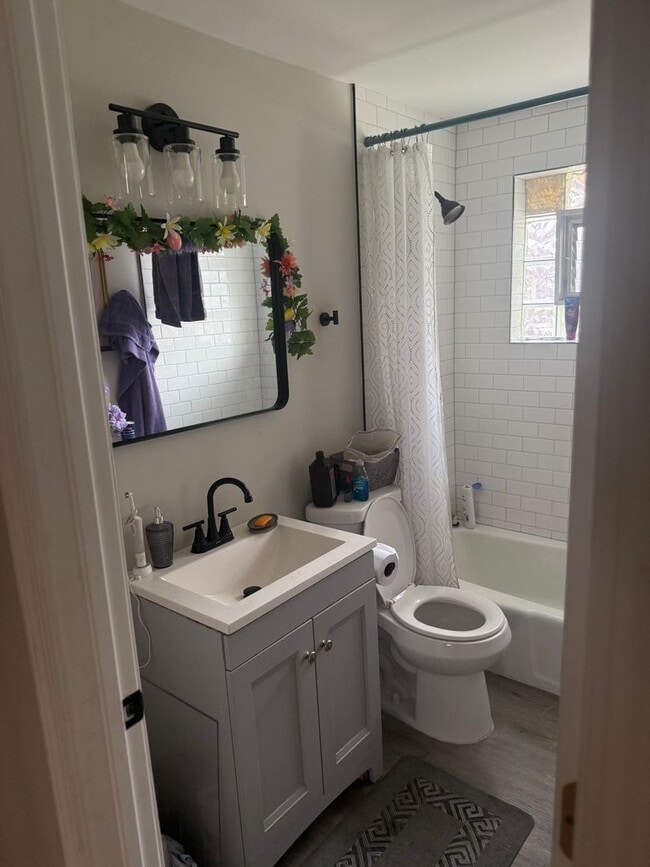 Foto del edificio - Spacious 2 Bedroom in Beverly