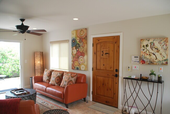 Ceiling Fans & A/C!!! - 2615 Naples Ave