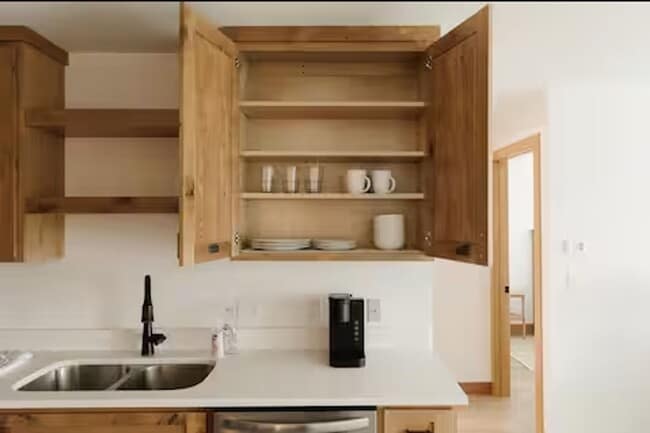 Building Photo - Vineyard Investors - 2