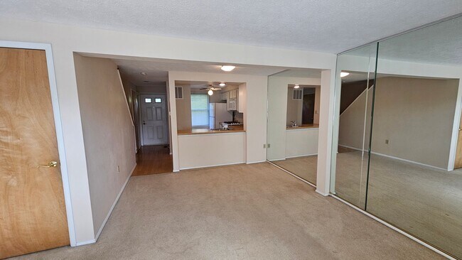 Foto del edificio - 1103 Bonnie Brae Dr