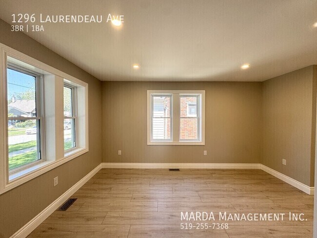 Photo du bâtiment - BRAND NEW RENOVATED 3 BED/1 BATH HOME EAST WINDSOR + UTILITIES