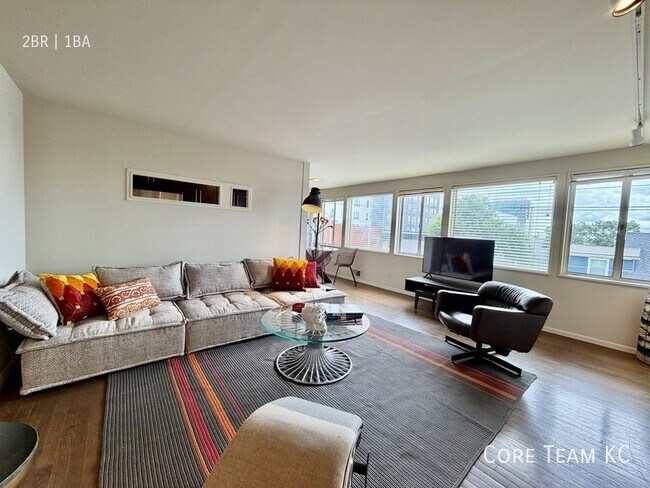 Foto del edificio - 1020 W 44th St