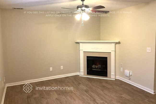 Foto del edificio - 715 Carlton Pointe Way