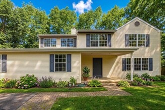 1 Broadmoor Dr